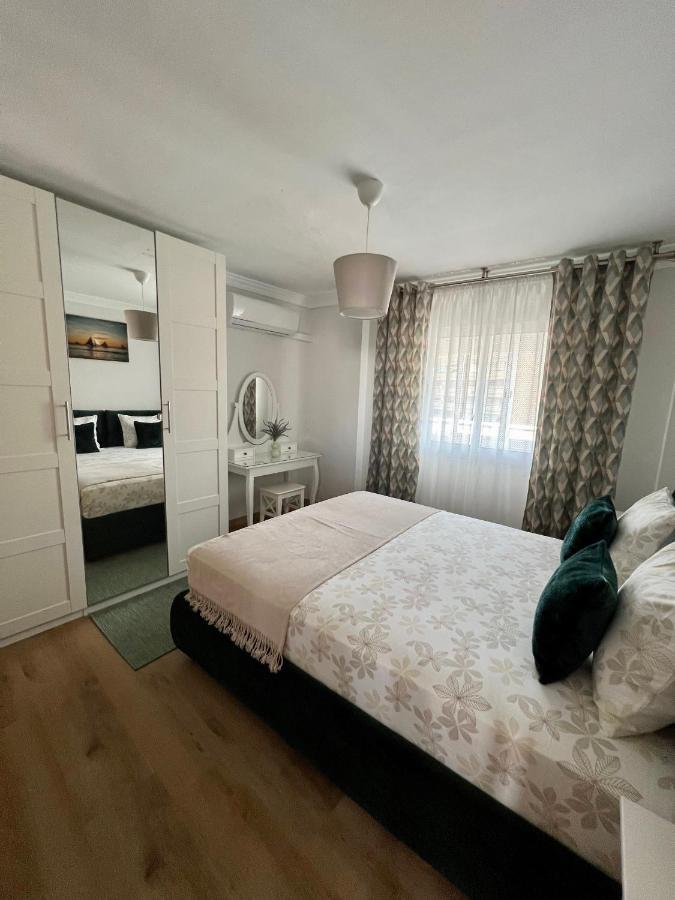 Apartamentos Prestige Suites Malaga II エクステリア 写真